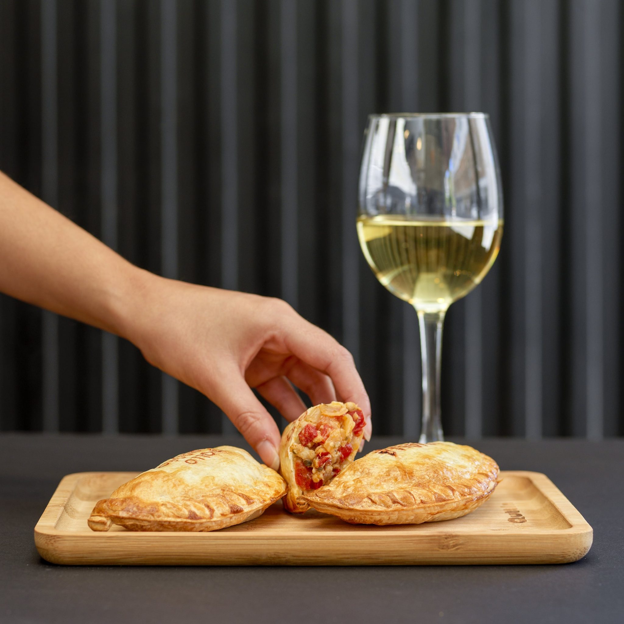 Por qué tu empresa necesita empanadas argentinas en su catálogo de productos-min